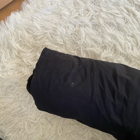 Aritzia The Super Puff™ The Super Puff₂O™ Mid - Rainstop™ - Picture 5 of 15